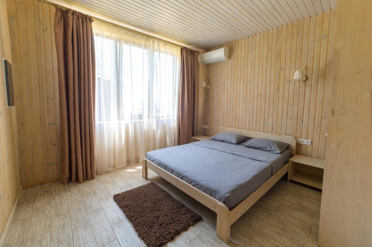 Prichal 80 Hotel Zatoka Bagian luar foto