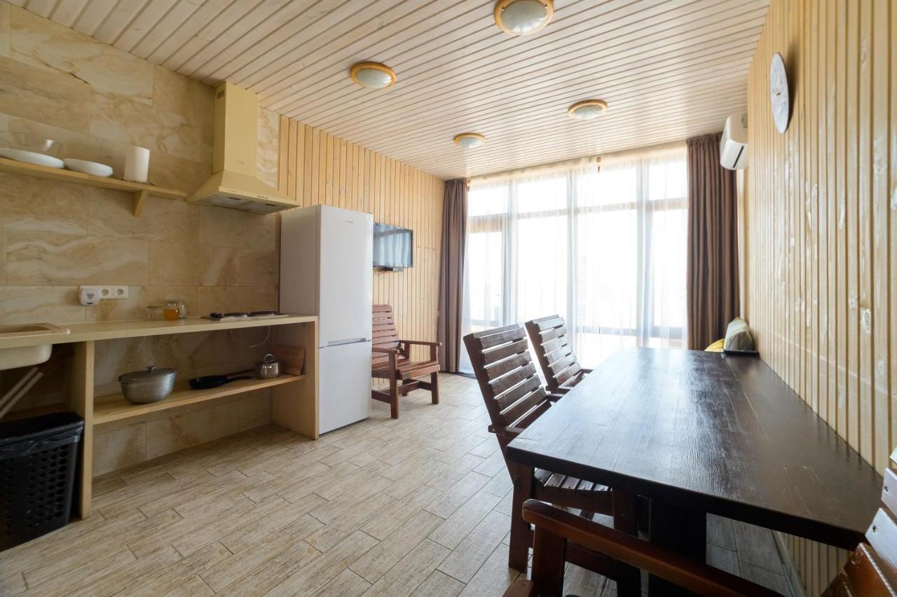 Prichal 80 Hotel Zatoka Bagian luar foto