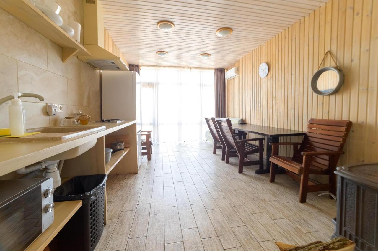 Prichal 80 Hotel Zatoka Bagian luar foto