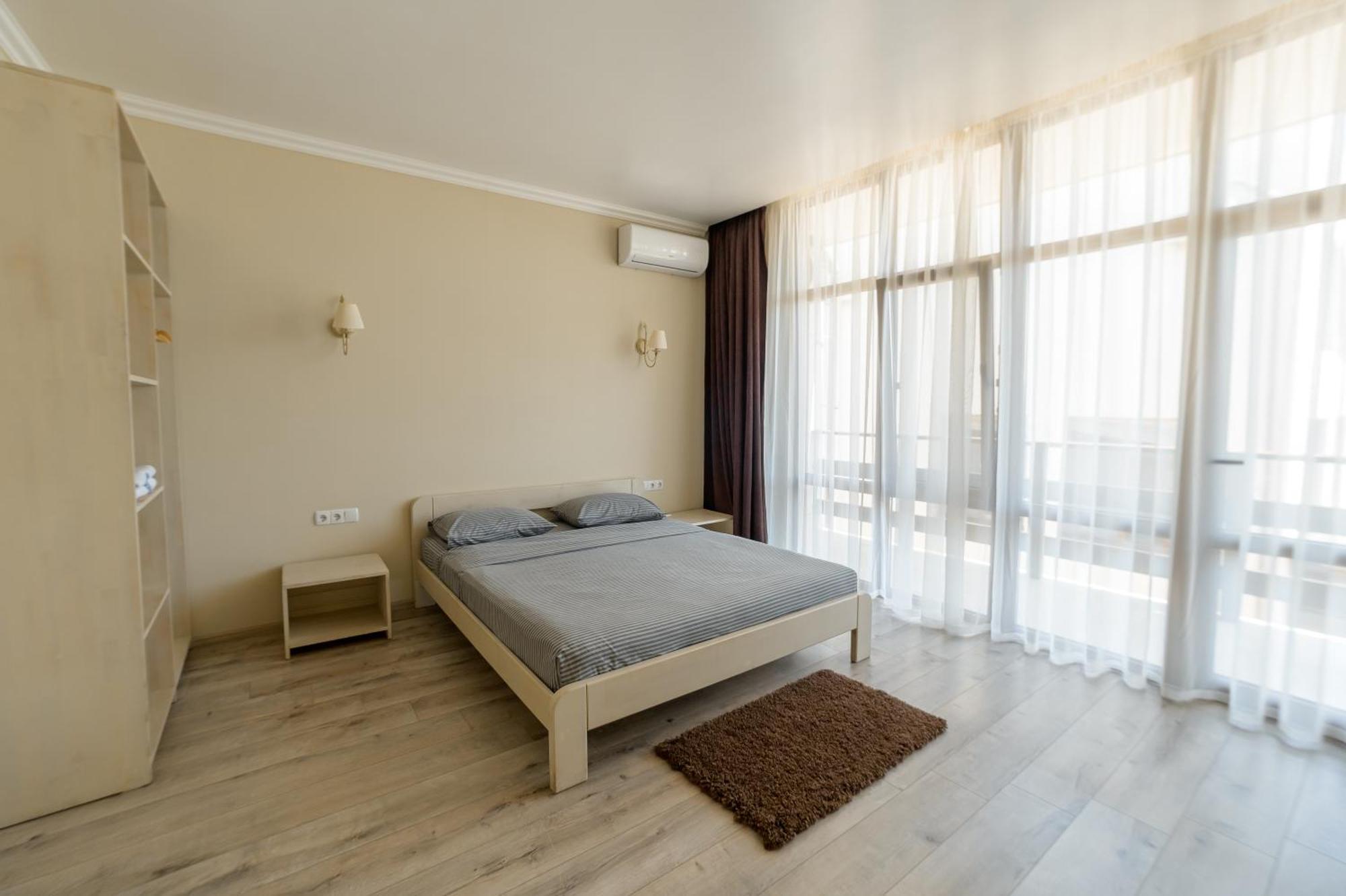 Prichal 80 Hotel Zatoka Bagian luar foto