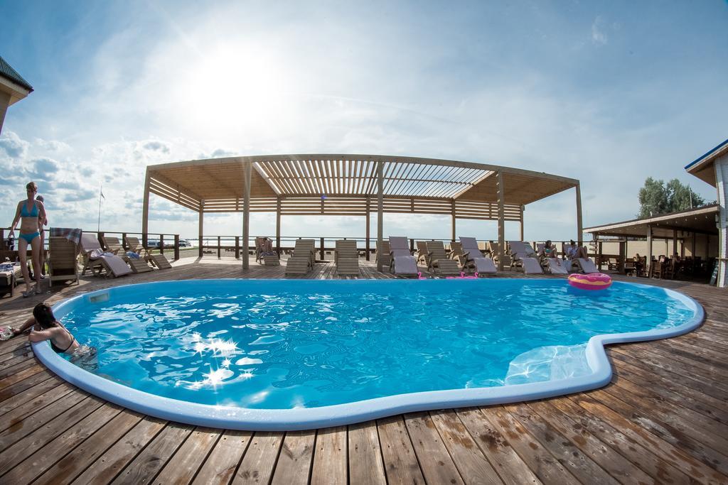 Prichal 80 Hotel Zatoka Bagian luar foto